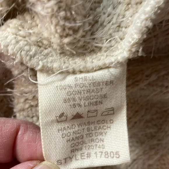 Mystree fussy cream sweater size medium - Picture 8 of 10